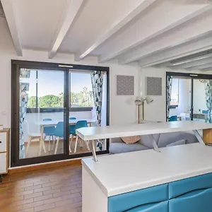 Duplex Flat With Seaview Loggia And Pool In Six-fours - Welkeys , Six-Fours-les-Plages France